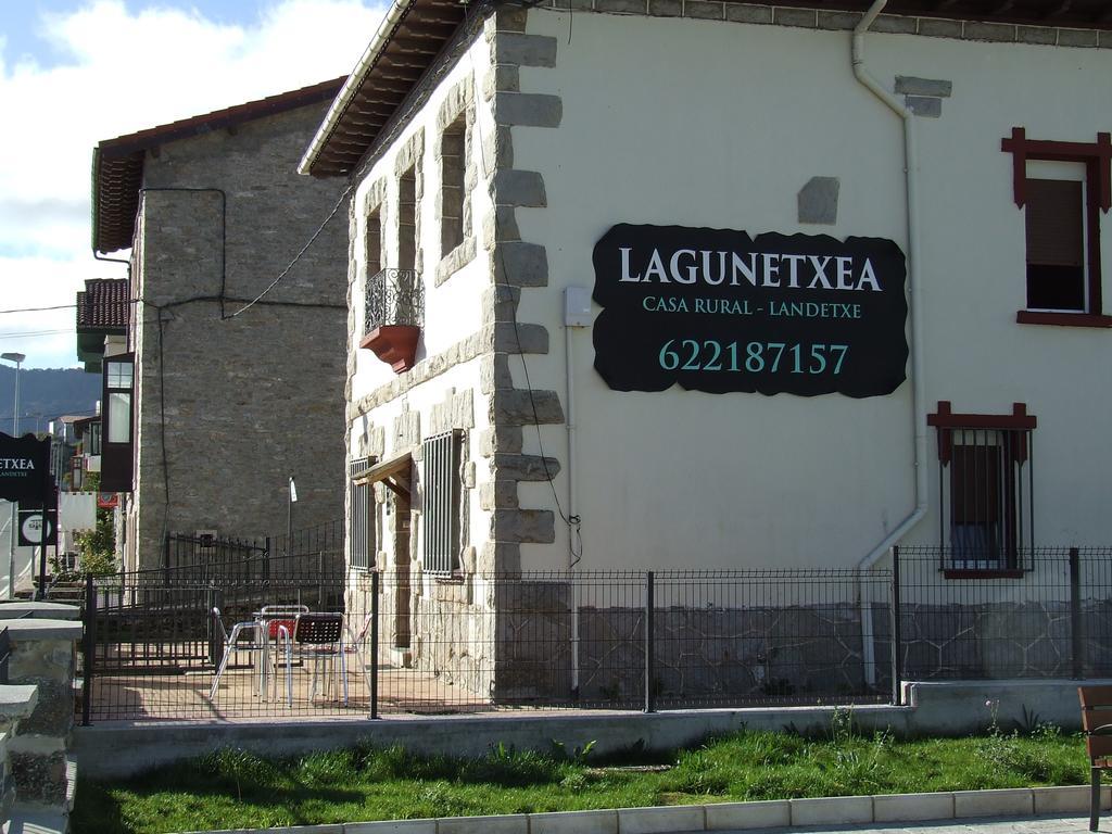 Casa Rural Lagun Etxea Pobes Bagian luar foto