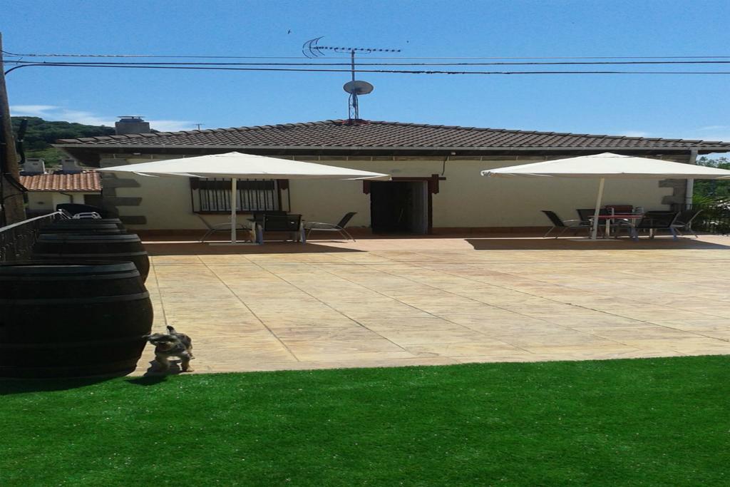Casa Rural Lagun Etxea Pobes Bagian luar foto