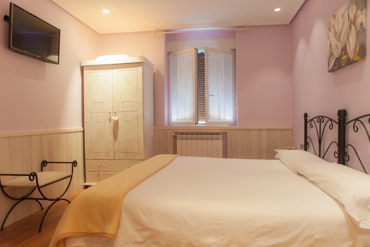 Casa Rural Lagun Etxea Pobes Bagian luar foto