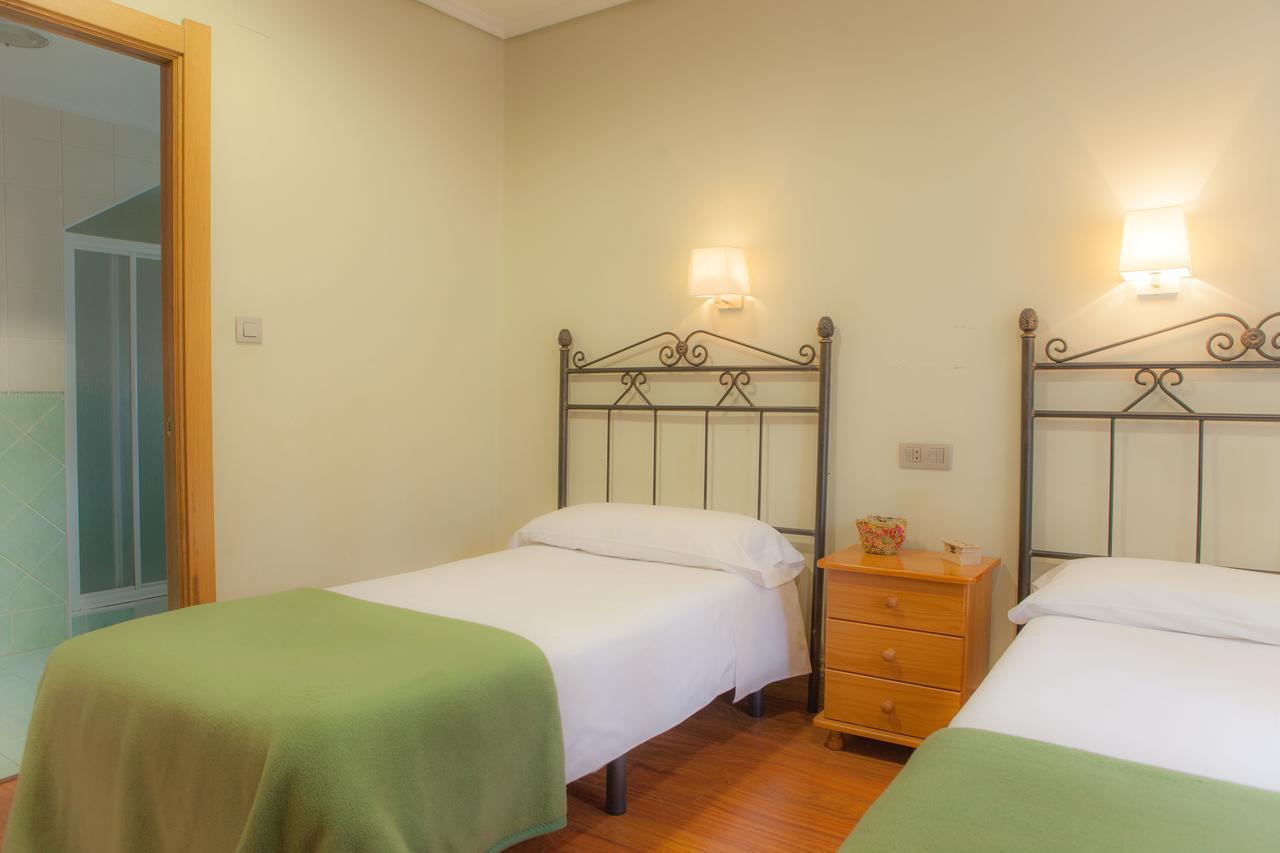 Casa Rural Lagun Etxea Pobes Bagian luar foto